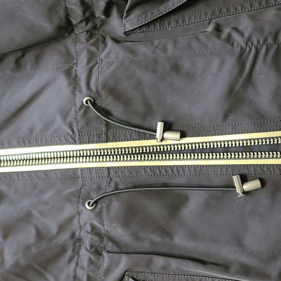 Hoss Intropia Winter Coat - Picture 10 of 11